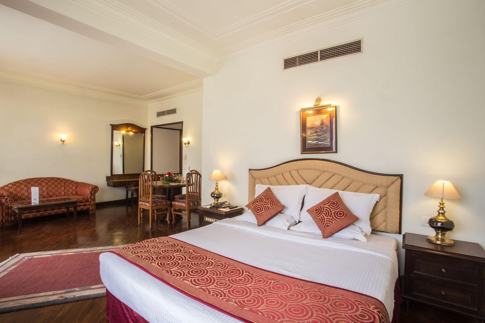 Grand Hotel Katmandou Extérieur photo