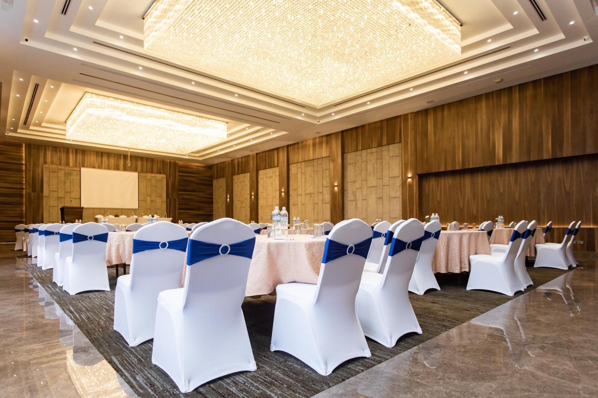 Grand Hotel Katmandou Extérieur photo